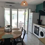 Maison Proche Village Naturiste - 7 Personnes 아그