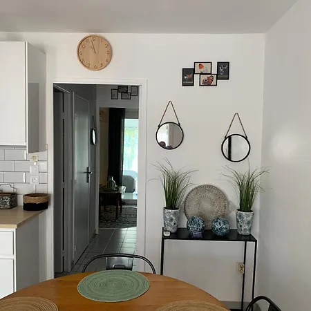 Maison De La Proche Village Naturiste 7 Personnes * 아그