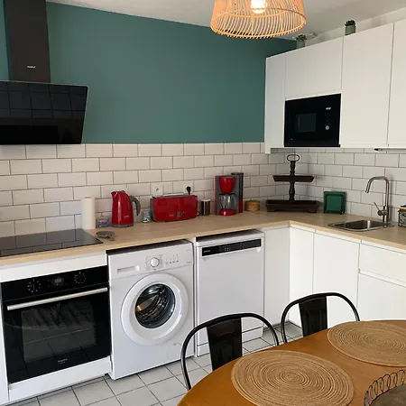 Maison De La Proche Village Naturiste 7 Personnes * 아그