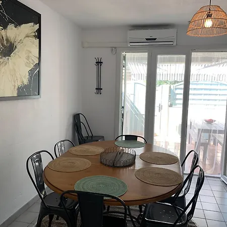 Maison Proche Village Naturiste - 7 Personnes