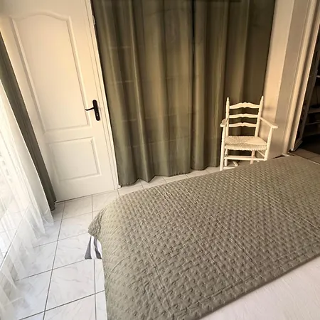 Maison De La Proche Village Naturiste 7 Personnes