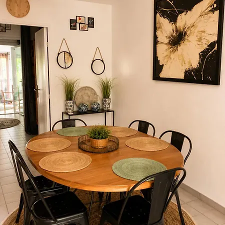 Maison De La Proche Village Naturiste 7 Personnes *