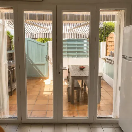 Maison De La Proche Village Naturiste 7 Personnes *