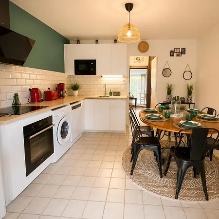 펜션 Maison De La Proche Village Naturiste 7 Personnes