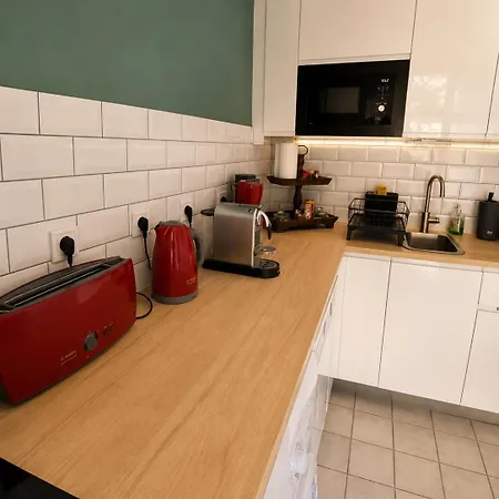Maison De La Proche Village Naturiste 7 Personnes *