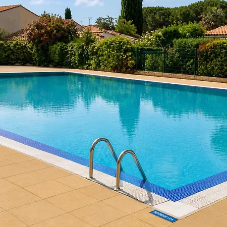 Maison De La Proche Village Naturiste 7 Personnes