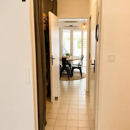 Maison De La Proche Village Naturiste 7 Personnes * 아그