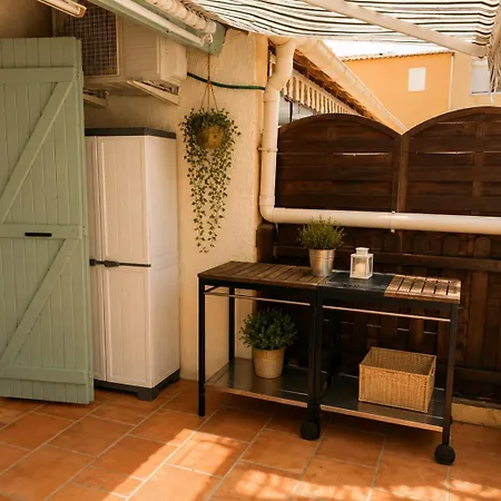 Maison De La Proche Village Naturiste 7 Personnes 아그