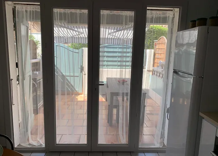 Maison Proche Village Naturiste - 7 Personnes