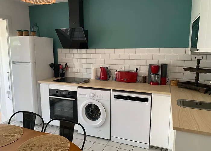 Maison Proche Village Naturiste - 7 Personnes Feriehus