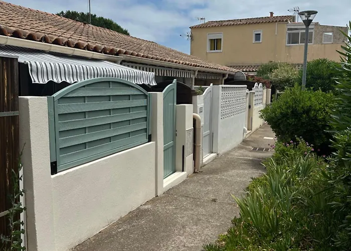 Maison Proche Village Naturiste - 7 Personnes Agde