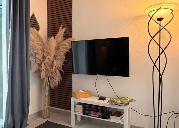 Maison Proche Village Naturiste - 7 Personnes *