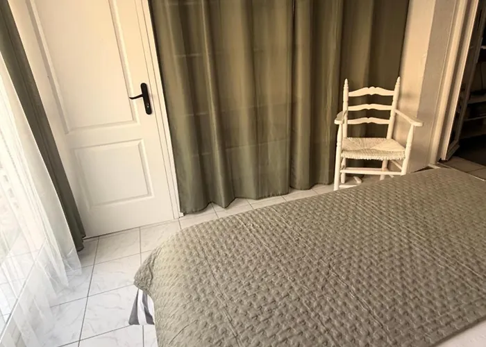 Maison Proche Village Naturiste - 7 Personnes