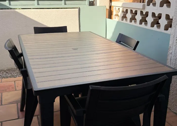 Dom wakacyjny Maison Proche Village Naturiste - 7 Personnes *